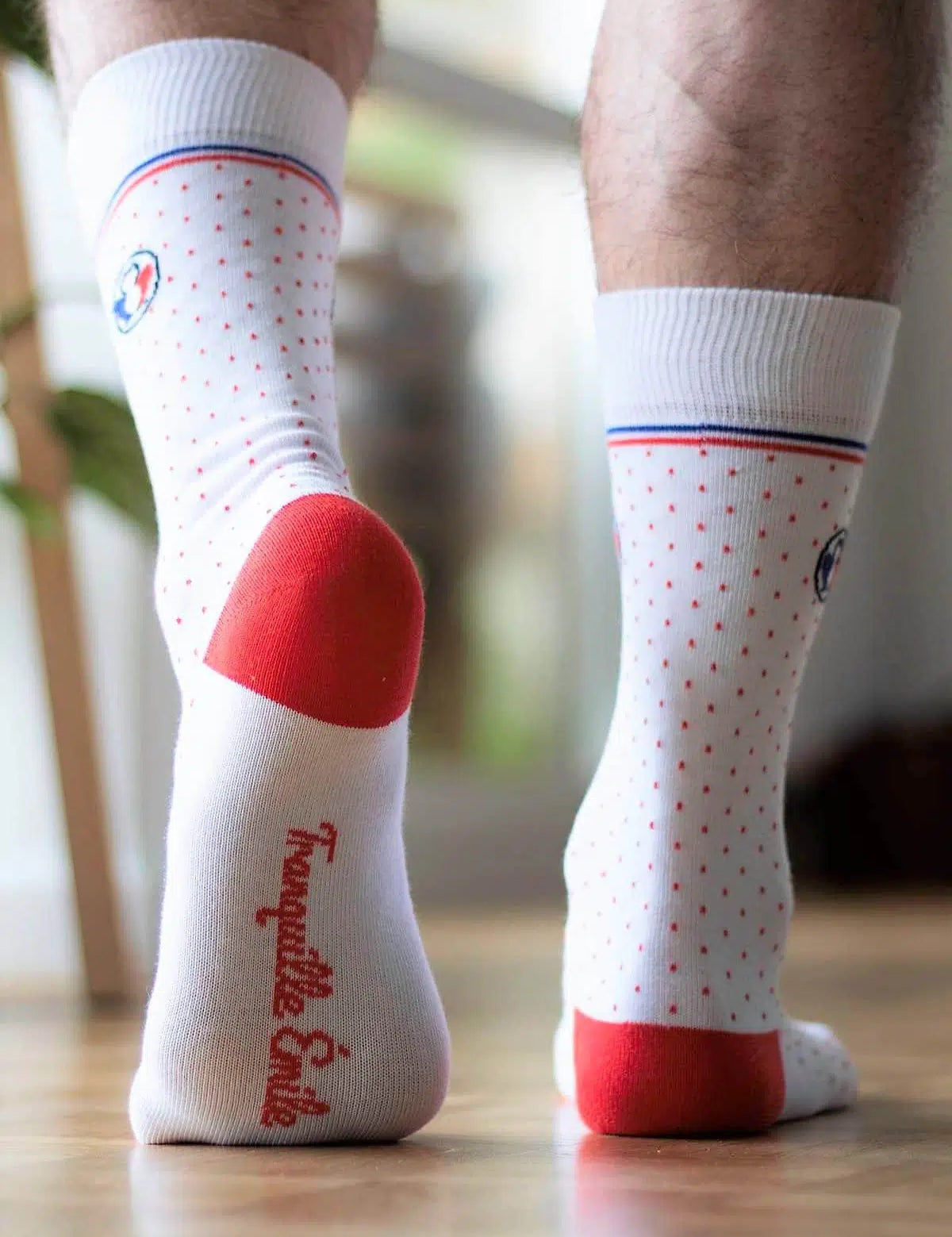chaussettes-made-in-france-tranquille-emile-les-pois-blanc-rouge-3_jpg.webp