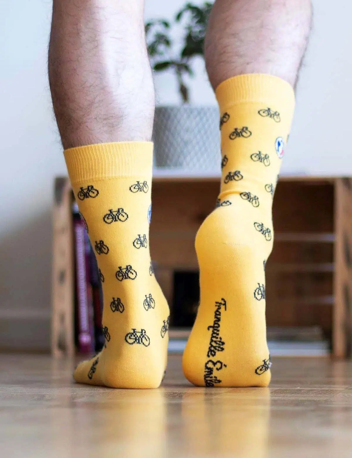 chaussettes-made-in-france-tranquille-emile-petit-velo-jaune-2_jpg.webp