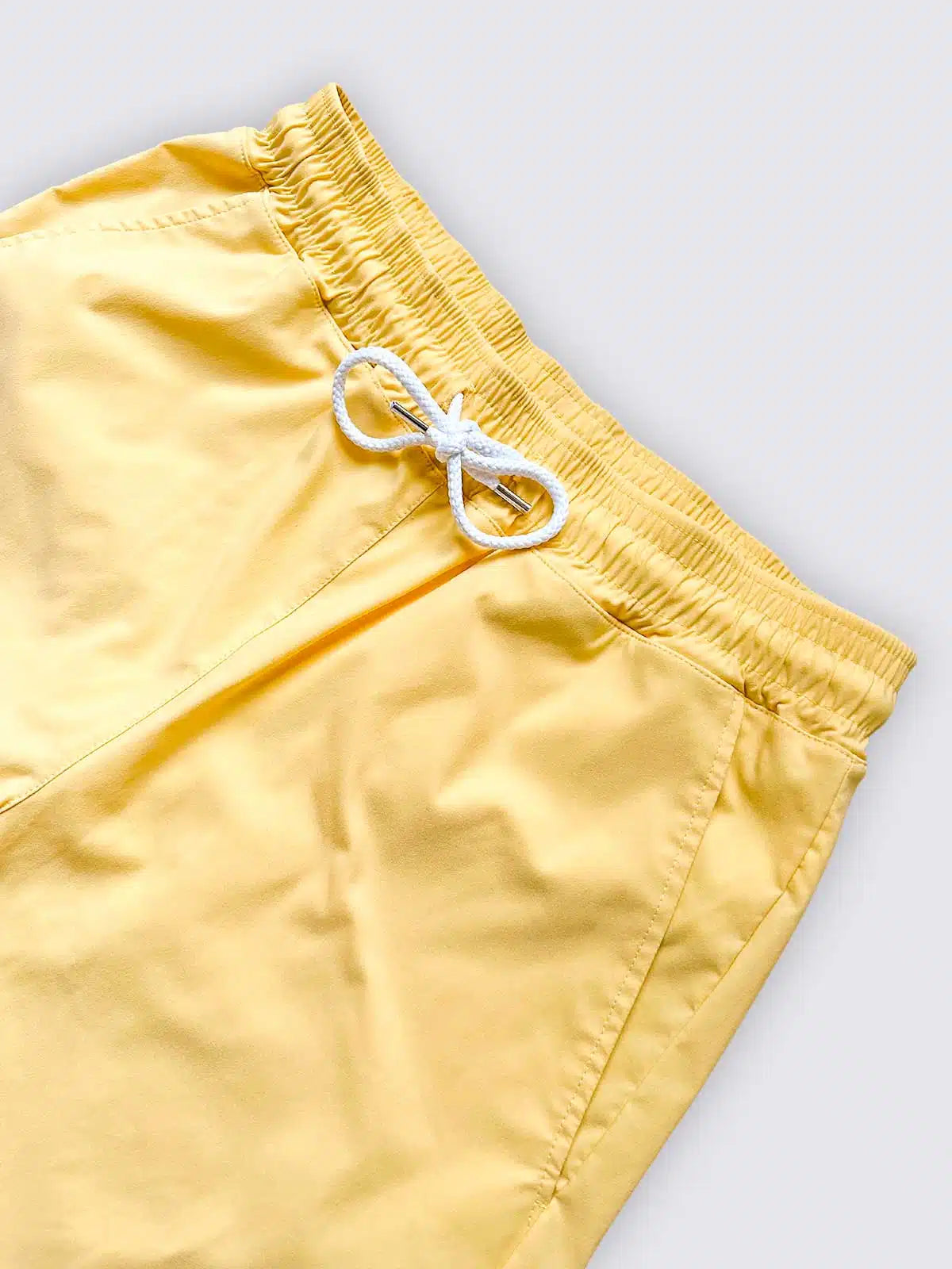 maillot-de-bain-made-in-france-le-baigneur-jaune-4_jpg.webp